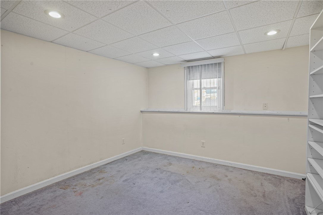 39 Gateway Court Warwick, RI 02889 - Photo 32 of 49