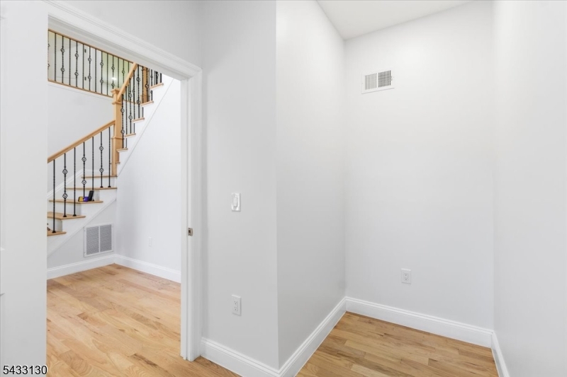 28 King George Road Warren, NJ 07059 - Photo 19 of 39