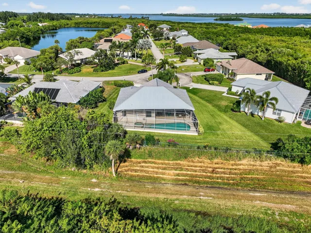 $649,000 | 3075 73rd Place, Vero Beach, FL 32967