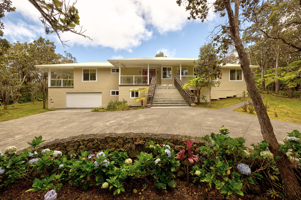 19-4221 Haunani Road Volcano, HI 96785 - Photo 2 of 30 front view of a house with a big yard