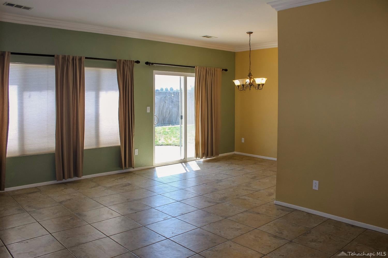 1026 Clearview Street Tehachapi, CA 93561 - Photo 15 of 32 Gallery Image 15