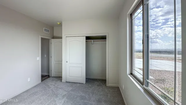 a view of empty room with window