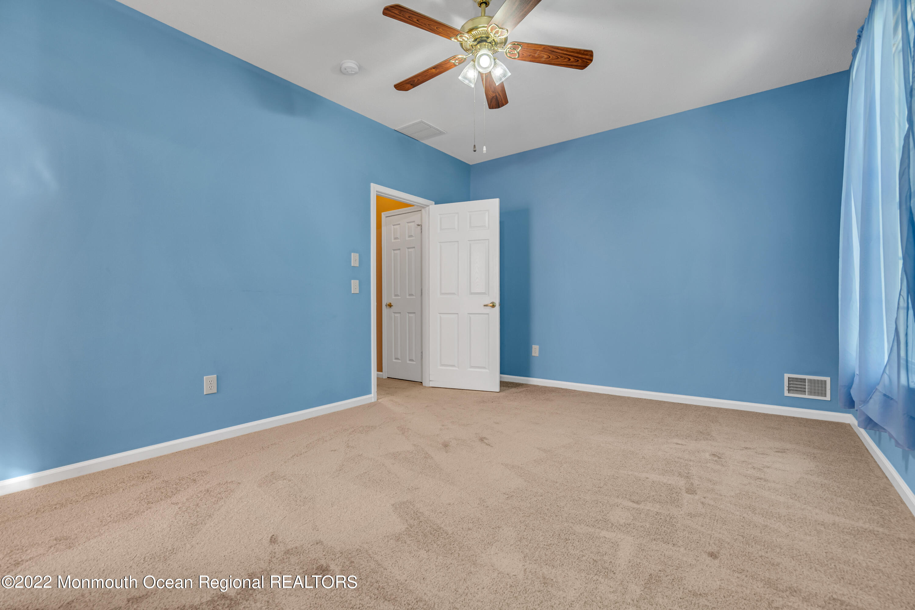 59 Quail Road Barnegat, NJ 08005 - Photo 20 of 30 an empty room with a ceiling fan and fan
