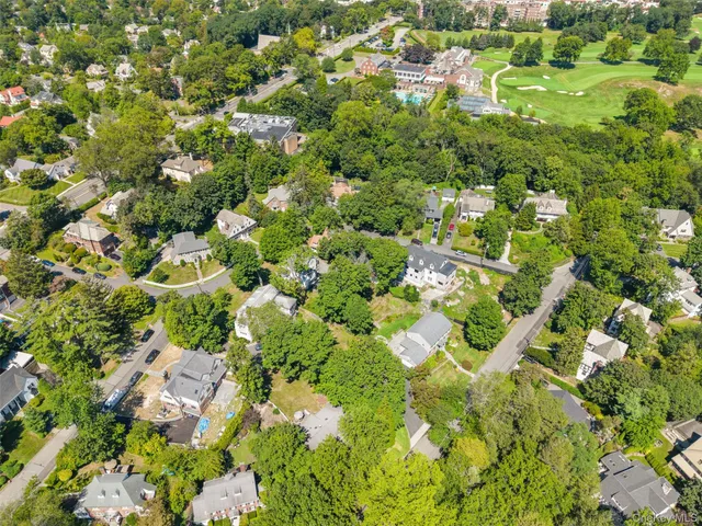 $1,149,999 | 114 Oxford Road, New Rochelle, NY 10804