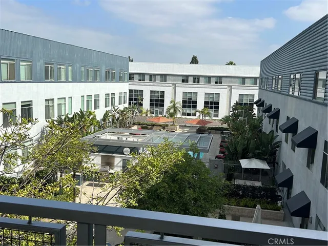 $1,250,000 | 435 West Center Street Promenade, Unit 401, Anaheim, CA 92805