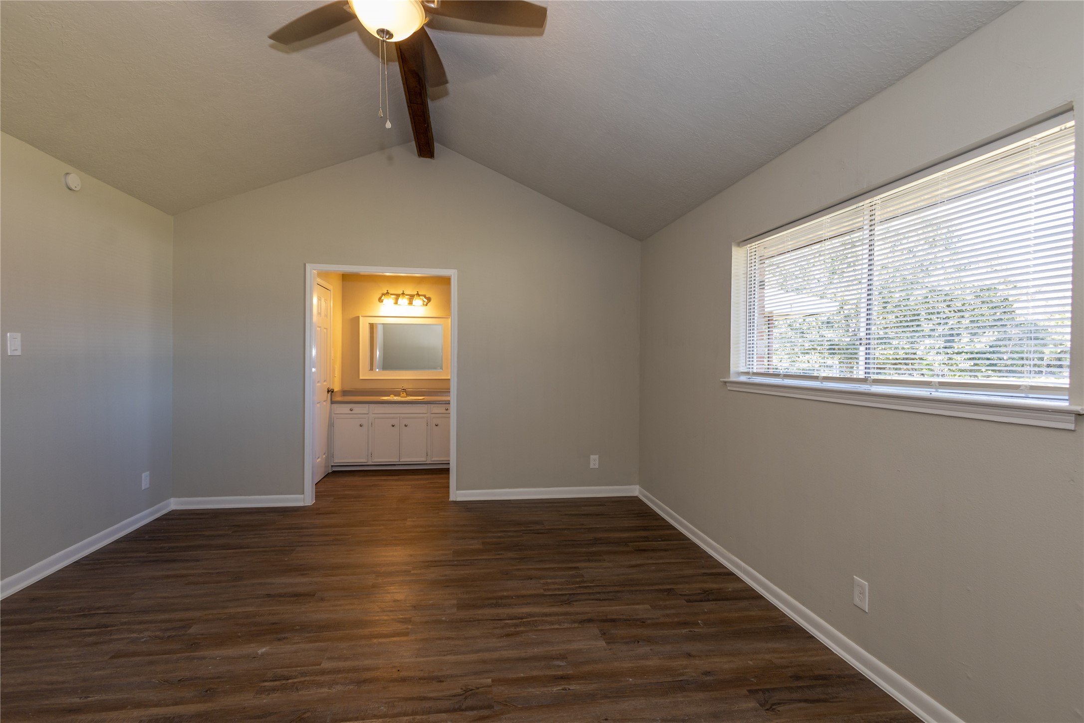 5810 Meadowview Road Beaumont, TX 77708 - Photo 14 of 22