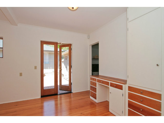 129 Spring Street Santa Cruz, CA 95060 - Photo 12 of 25 Gallery Image 12
