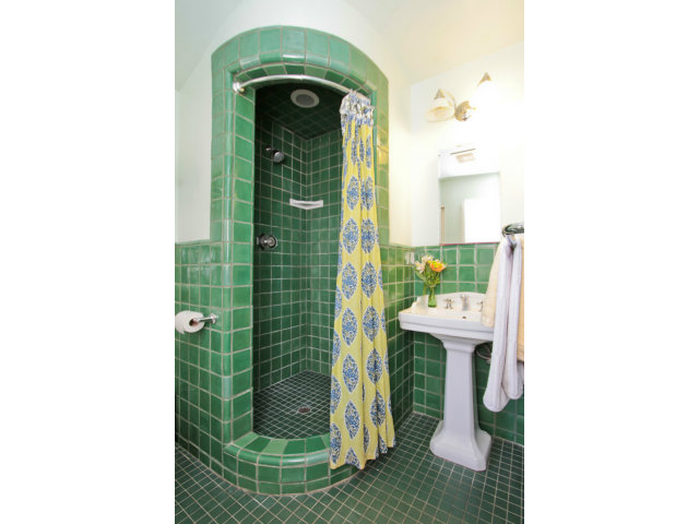 129 Spring Street Santa Cruz, CA 95060 - Photo 15 of 25 Gallery Image 15