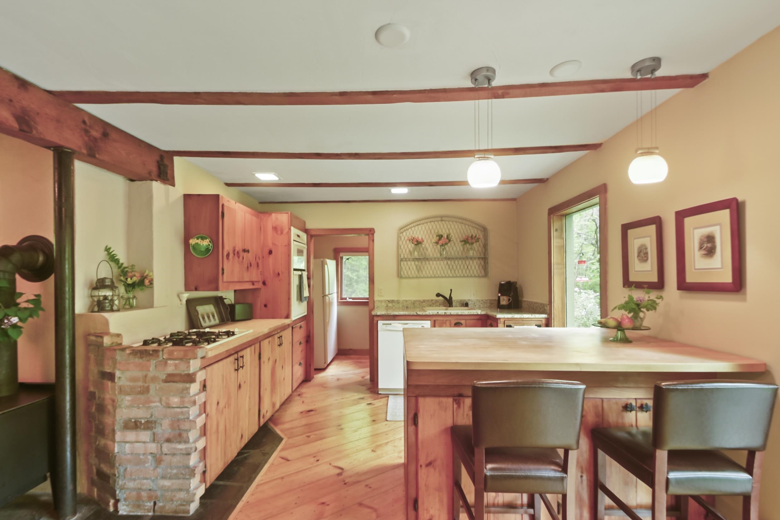 117 Barrett Hill Road Wilton, NH 03086 - Photo 5 of 37