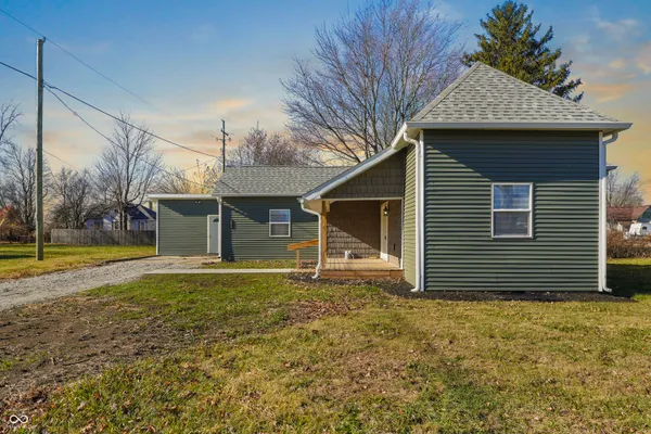 $192,000 | 206 North Main Street, Kempton, IN 46049