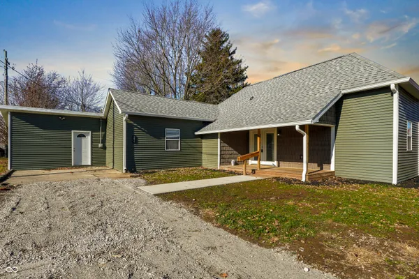 $192,000 | 206 North Main Street, Kempton, IN 46049