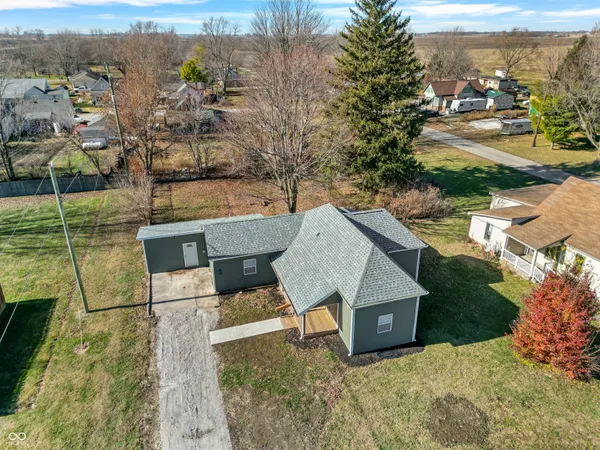 $192,000 | 206 North Main Street, Kempton, IN 46049