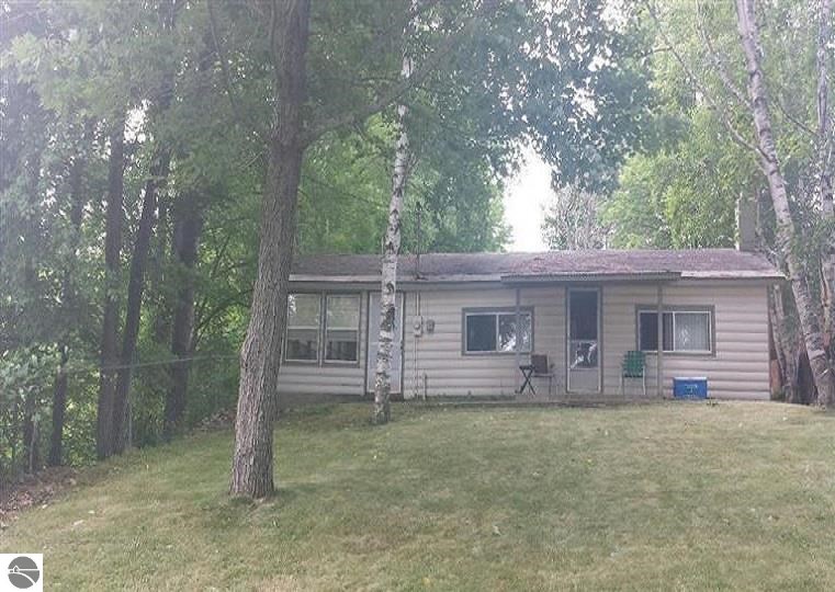4247 East Town Line Road Fountain, MI 49410 - Photo 5 of 11 1793216-4.JPG