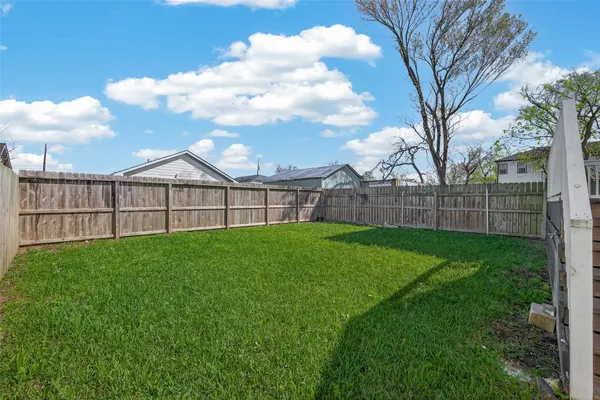 $1,750 | 1311 East 35th Street, Houston, TX 77022