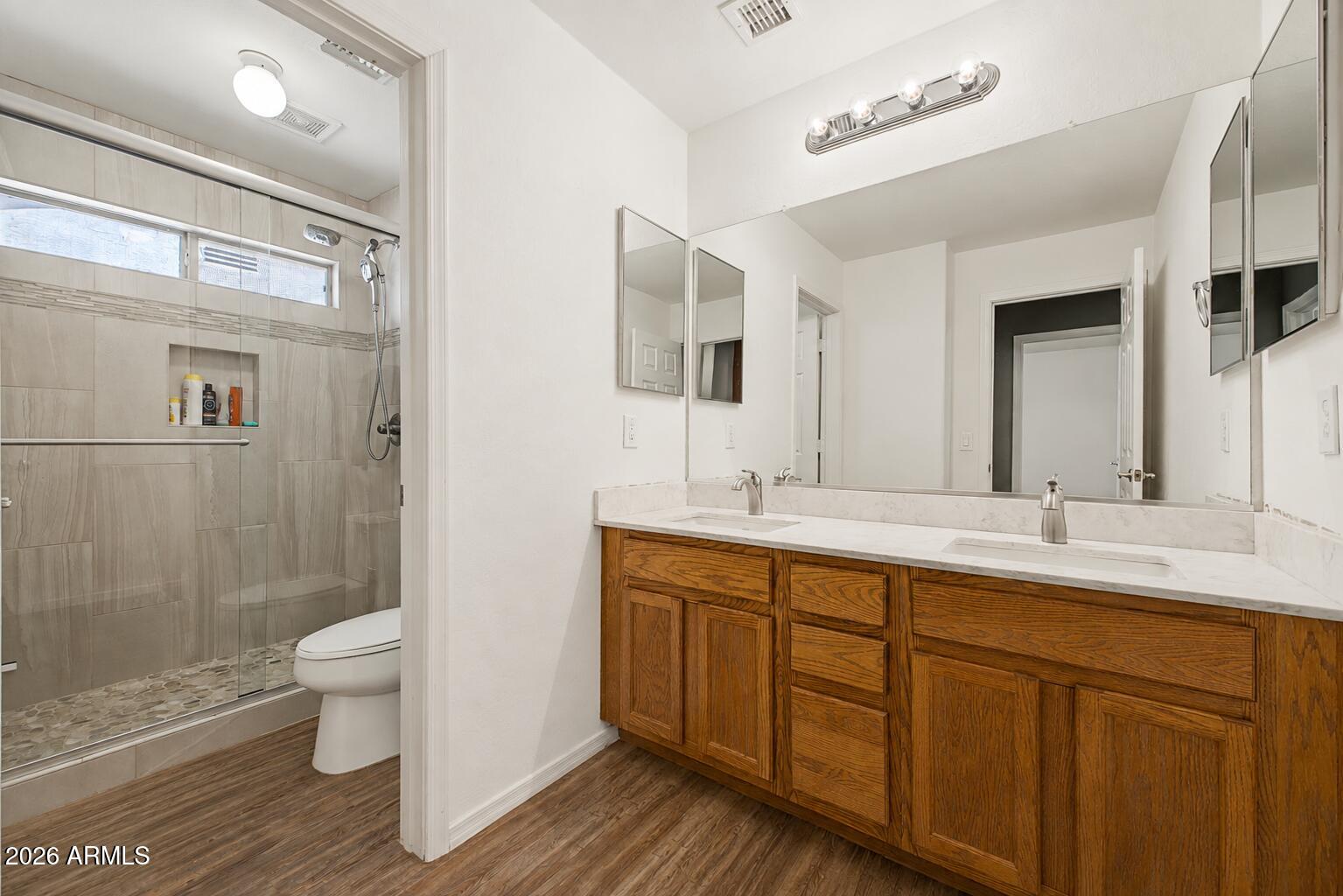 6622 West Harwell Road Laveen, AZ 85339 - Photo 23 of 25 Bathroom 3