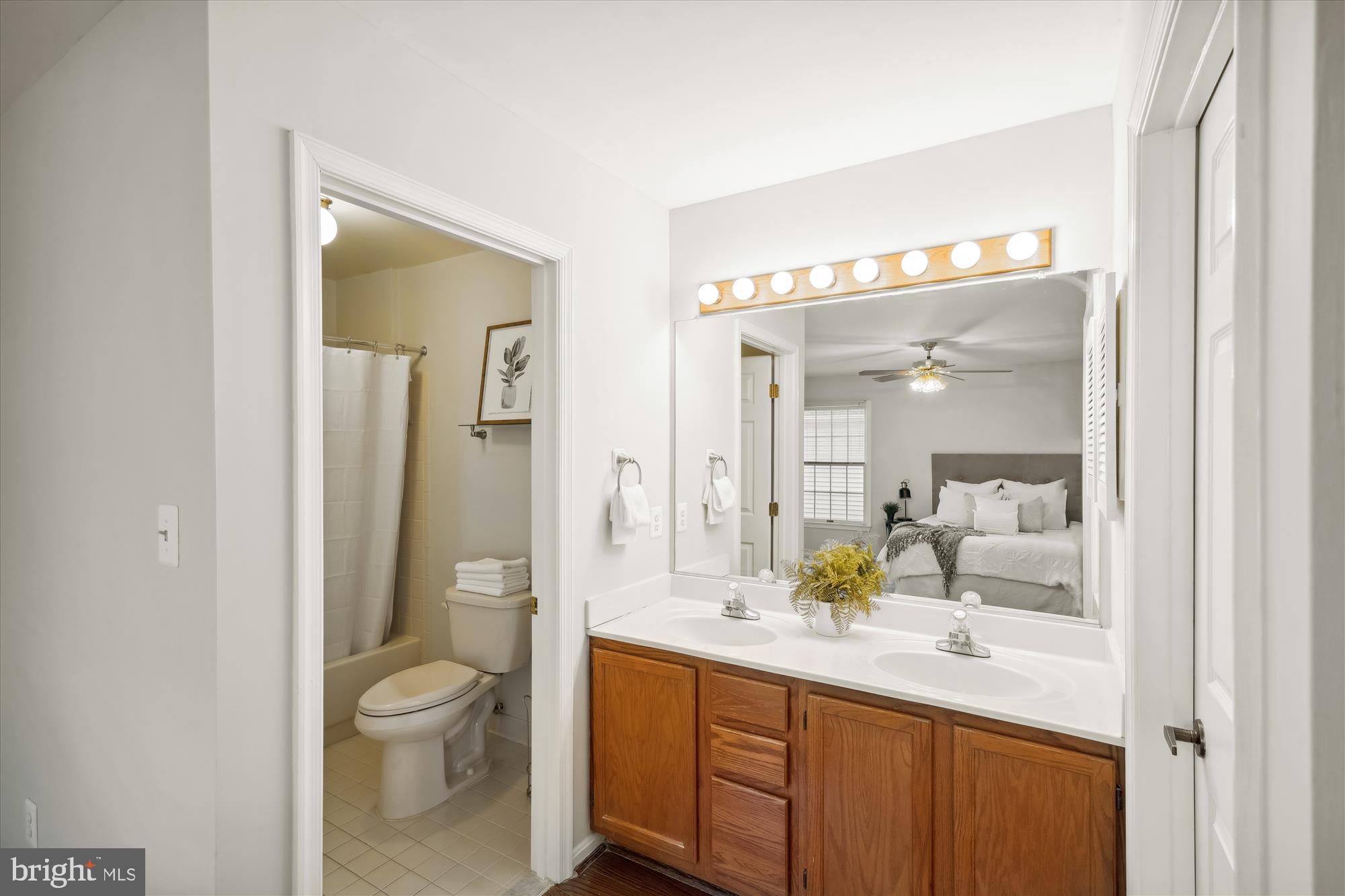 798 Eastern Point Road Annapolis, MD 21401 - Photo 20 of 61 Primary Bath