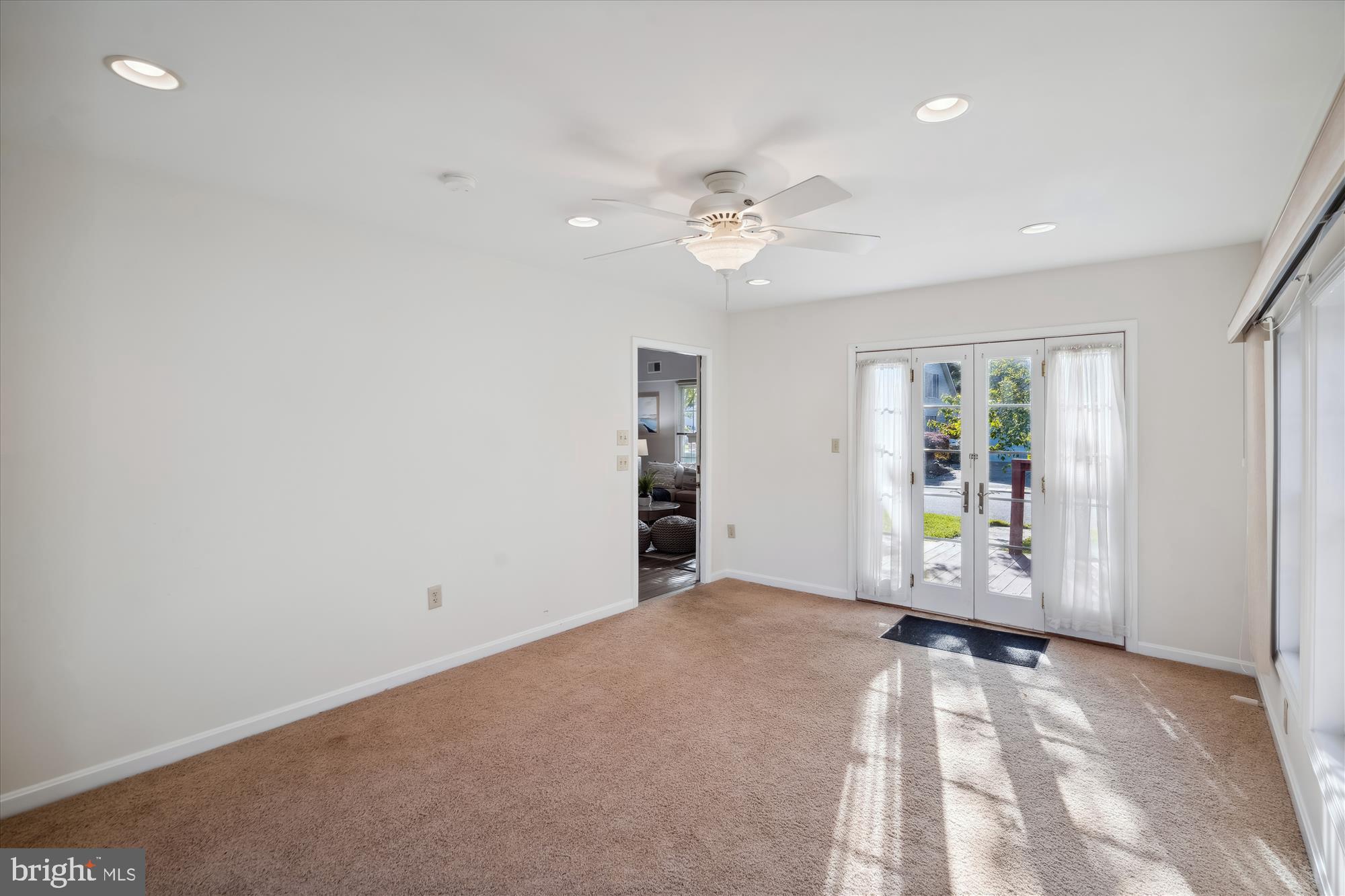 798 Eastern Point Road Annapolis, MD 21401 - Photo 23 of 61 Sun Room