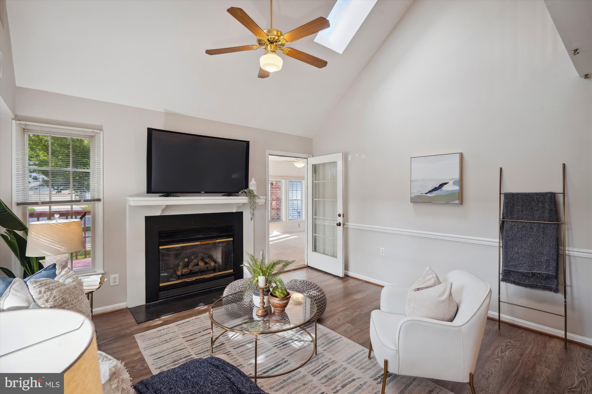 798 Eastern Point Road Annapolis, MD 21401 - Photo 8 of 61 Family Room