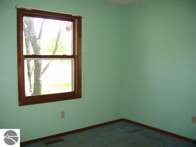 3522 Cecil Road Cadillac, MI 49601 - Photo 6 of 7 1678488-5.JPG