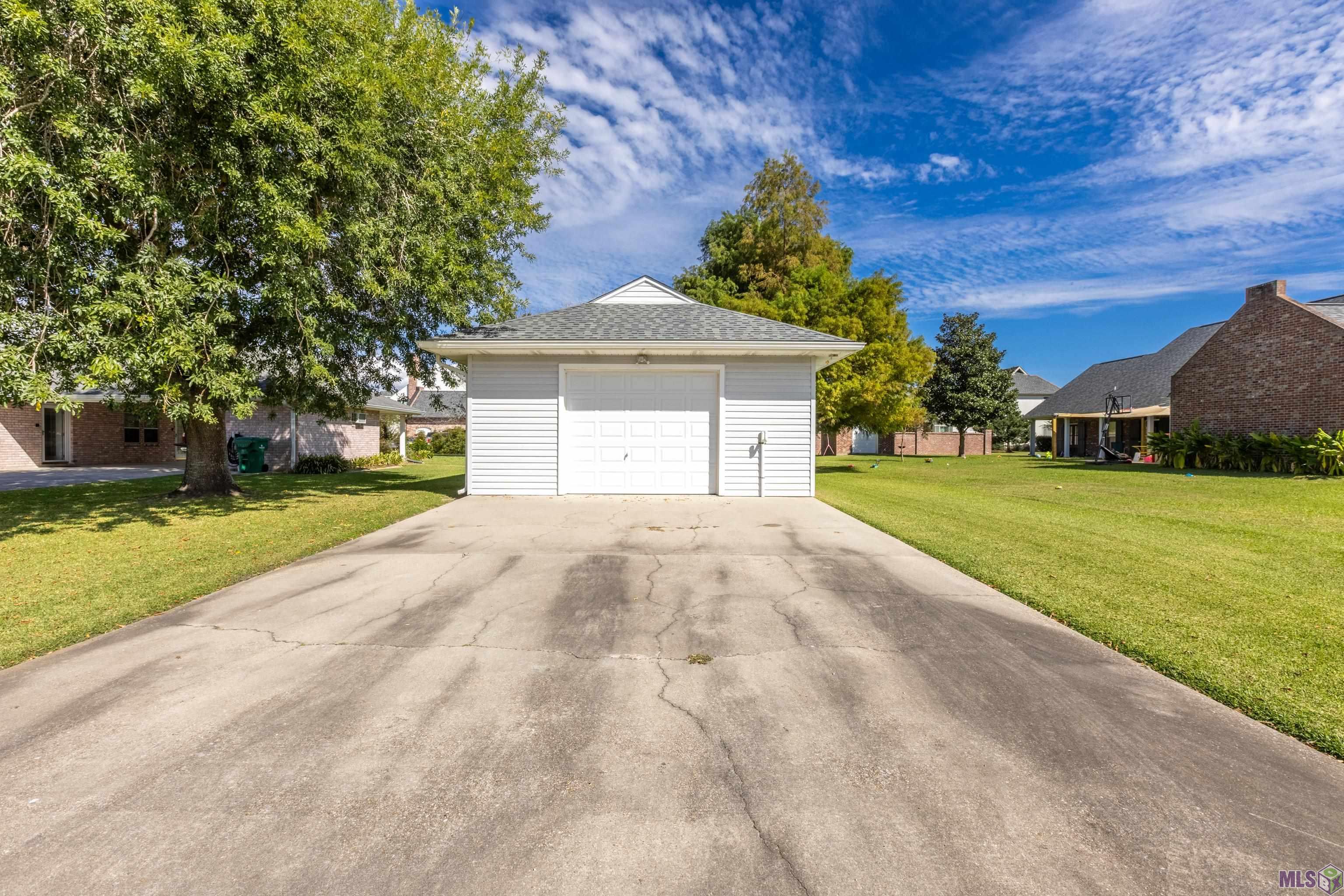 175 Lake View Drive Raceland, LA 70394 - Photo 20 of 25