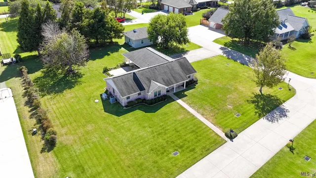 $289,000 | 175 Lake View Drive, Raceland, LA 70394