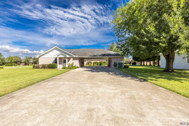 $289,000 | 175 Lake View Drive, Raceland, LA 70394