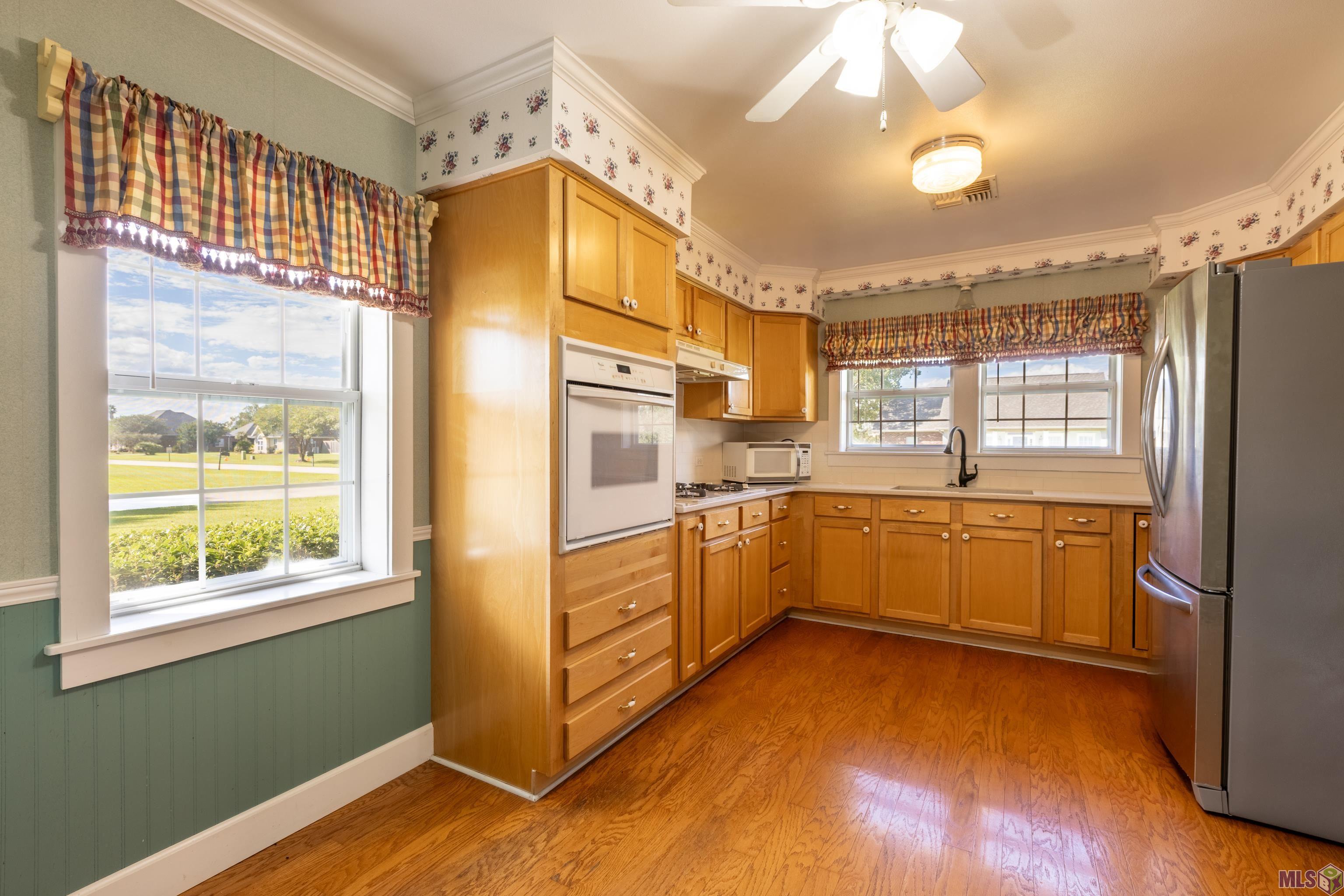 175 Lake View Drive Raceland, LA 70394 - Photo 8 of 25