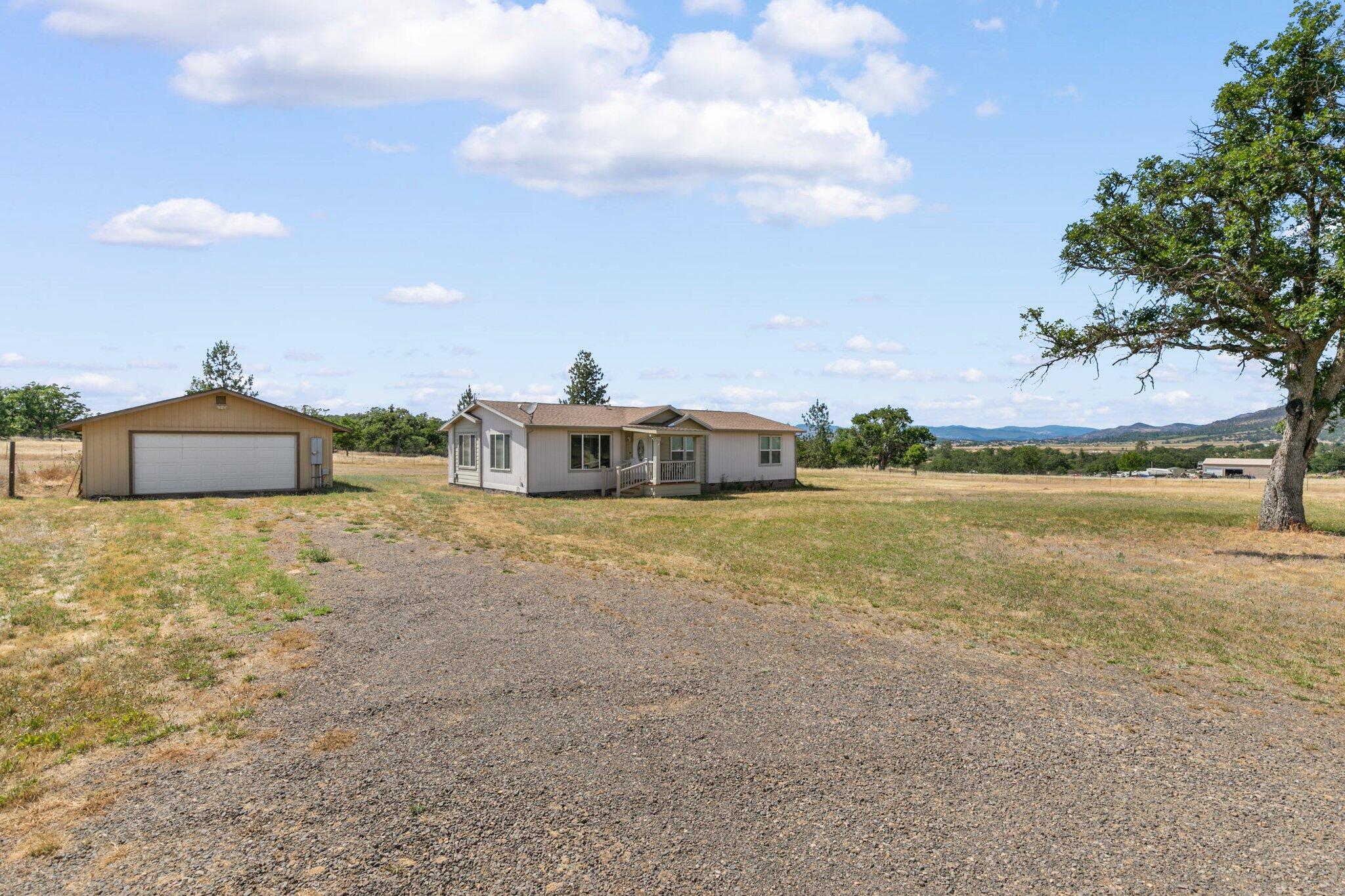217 Ayres Road Eagle Point, OR 97524 - Photo 20 of 30 11-web-or-mls-WCIM0003