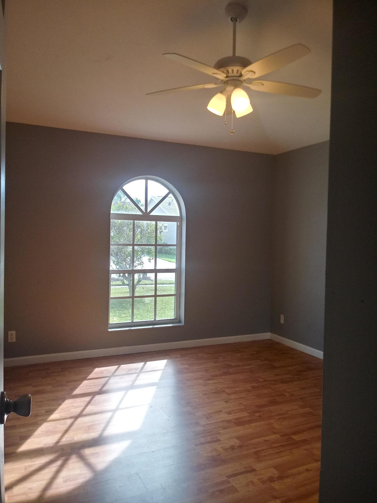 1127 Aviary Road Wellington, FL 33414 - Photo 18 of 40 Front bedroom