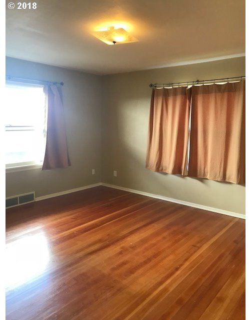 621 Northwest 9th Street Pendleton, OR 97801 - Photo 11 of 17 Gallery Image 11