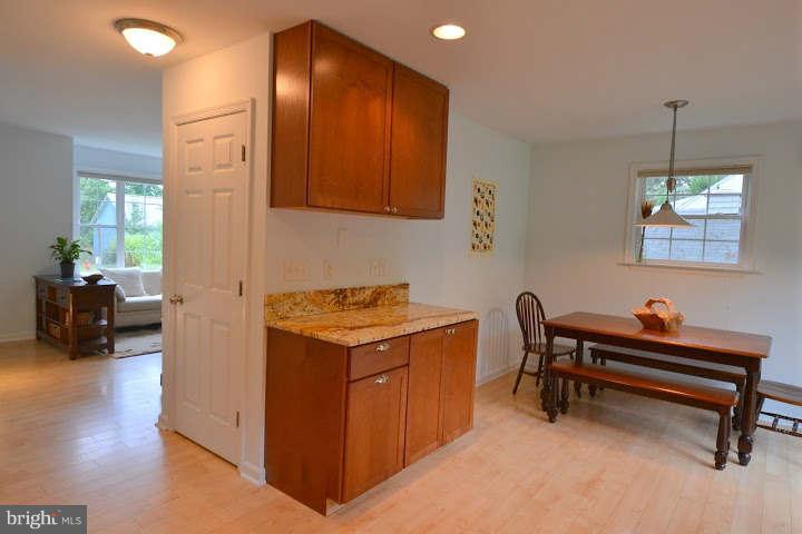 558 Riverside Drive Pasadena, MD 21122 - Photo 13 of 30 Kitchen/Dining Area