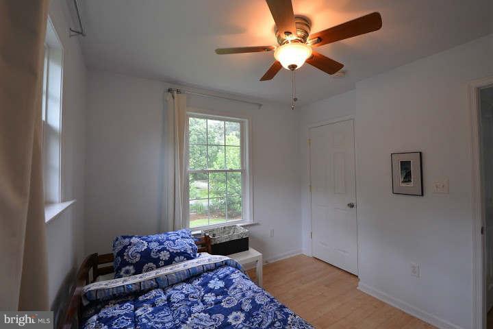 558 Riverside Drive Pasadena, MD 21122 - Photo 20 of 30 Guest Bedroom