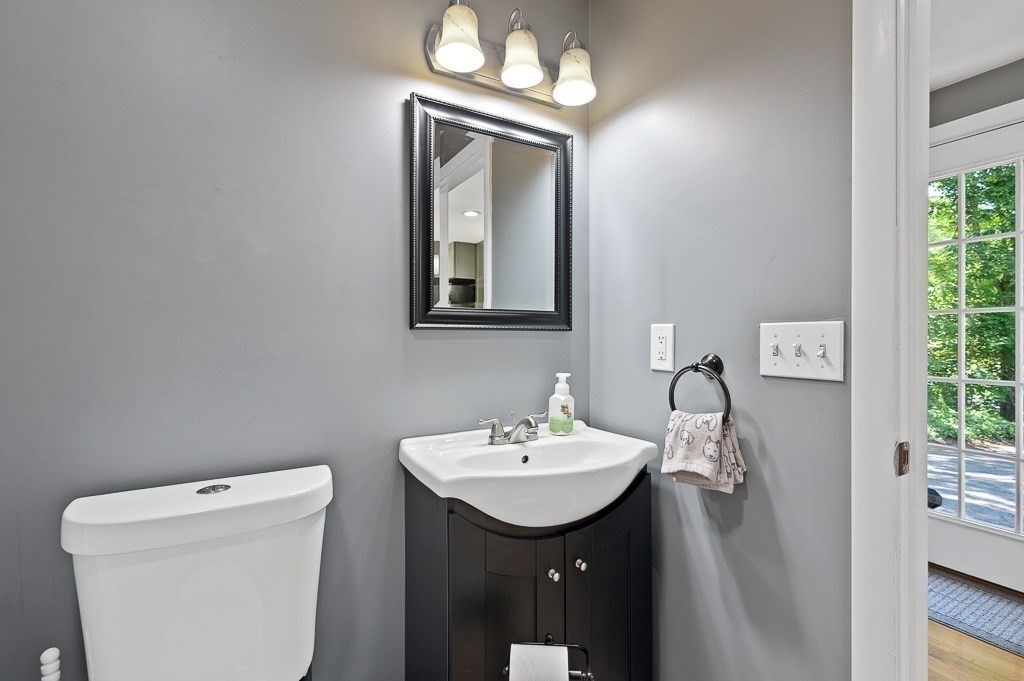 29 Carr Street Sutton, MA 01590 - Photo 16 of 41