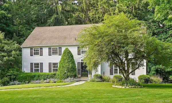 $1,299,000 | 5 Diane Court, Katonah, NY 10536