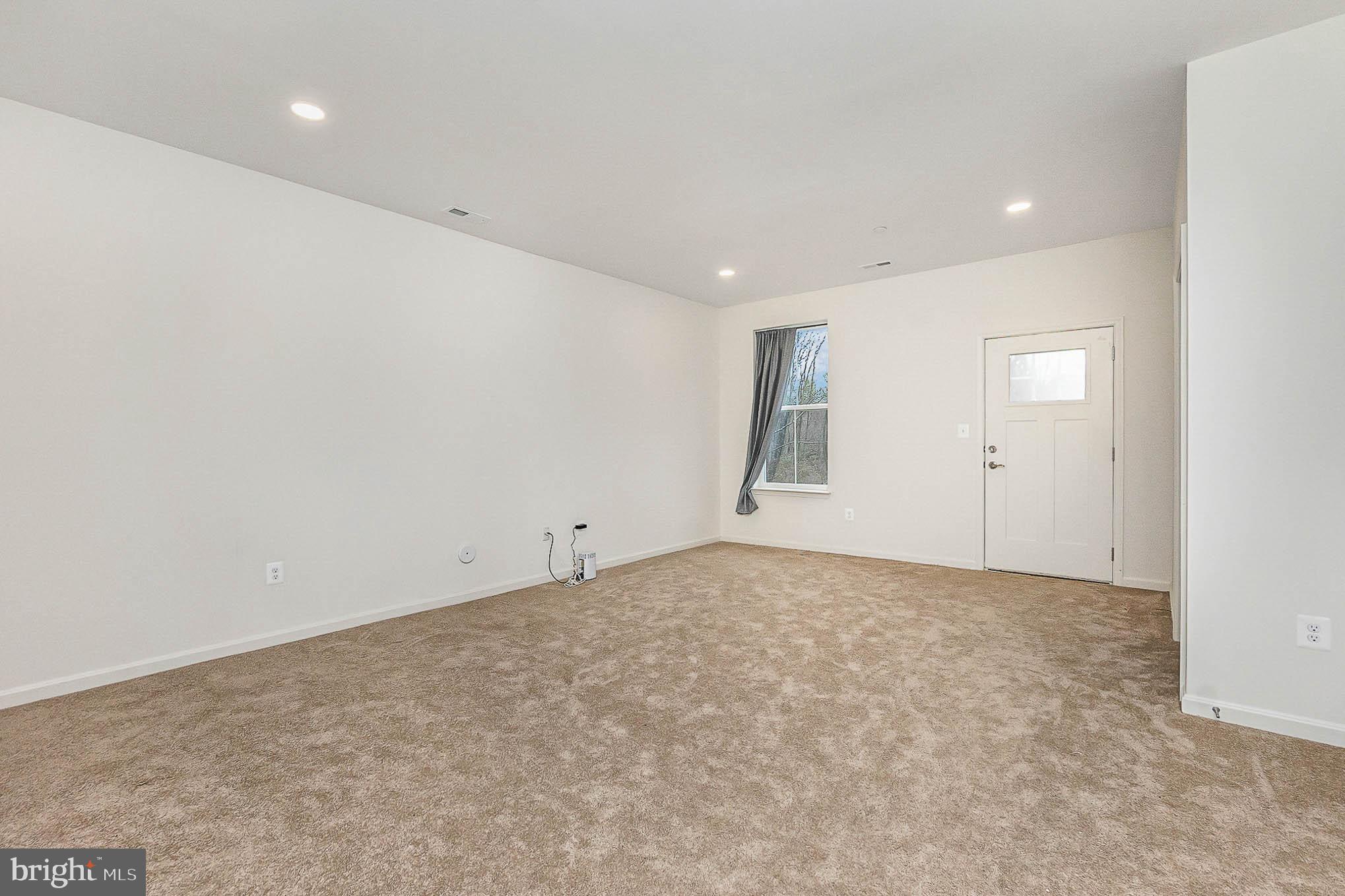 7341 Martin Farm Circle Rosedale, MD 21237 - Photo 5 of 29