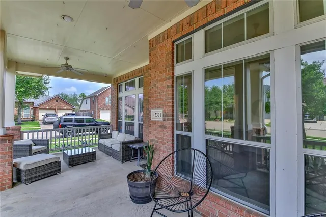 $2,600 | 2301 Shadow Falls Lane, Pearland, TX 77584