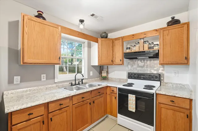 $270,000 | 318 Jean Wells Drive, Goose Creek, SC 29445