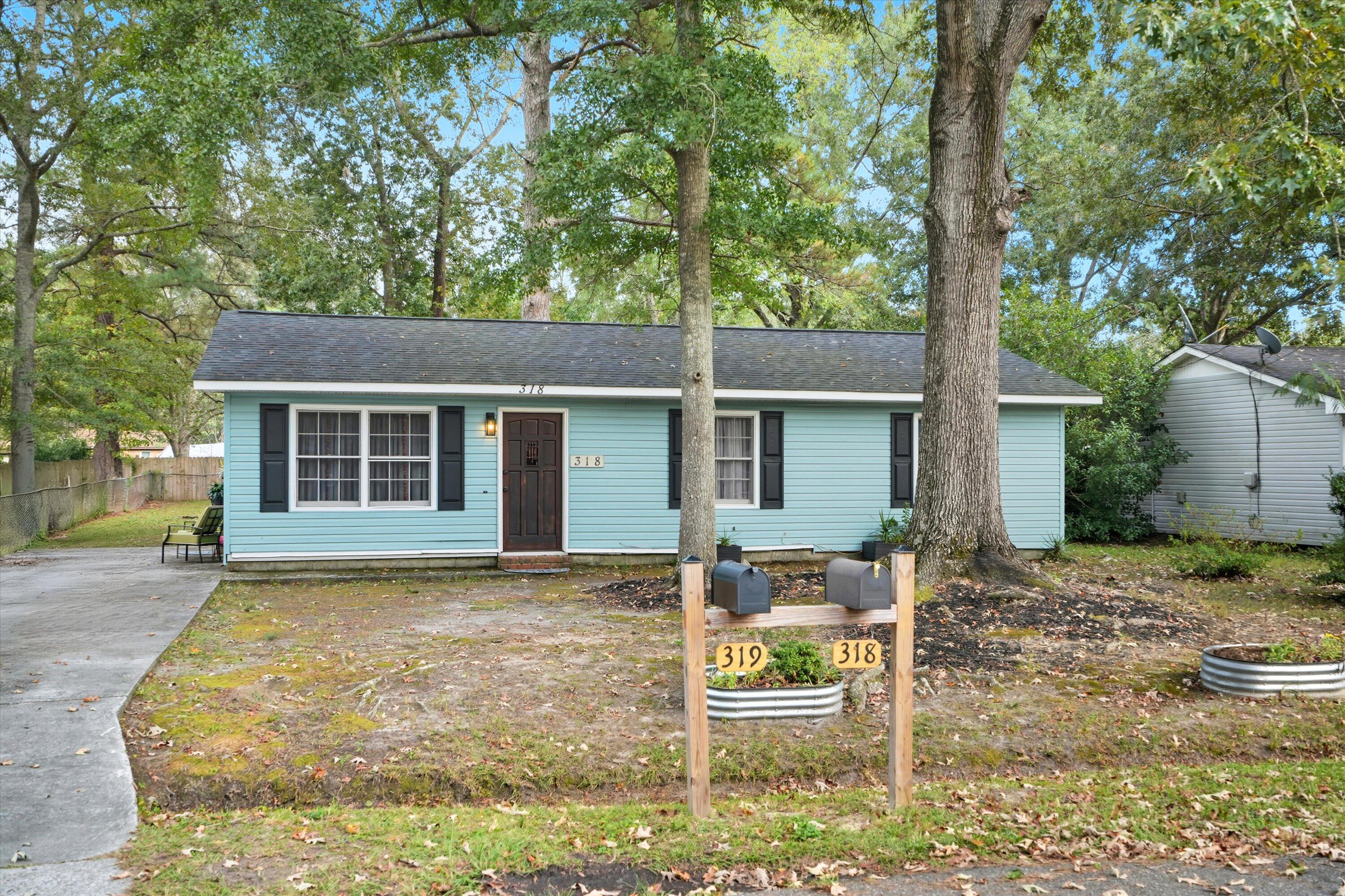 318 Jean Wells Drive Goose Creek, SC 29445 - Photo 3 of 28 04-001_DSC02952_1