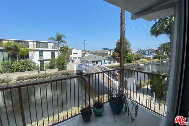 $3,995,000 | 2300 Grand Canal, Venice, CA 90291