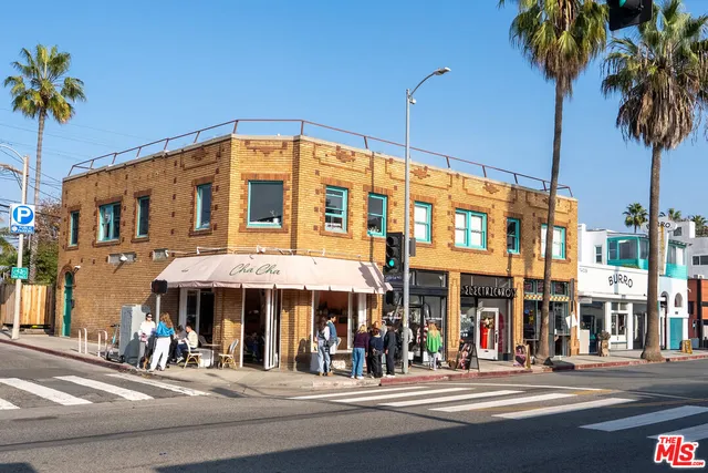 $3,995,000 | 2300 Grand Canal, Venice, CA 90291