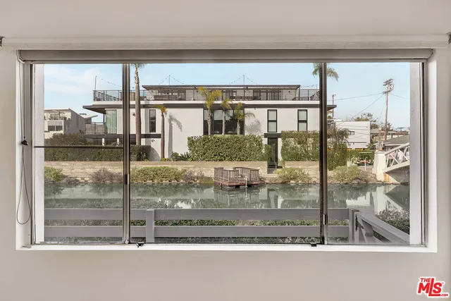 $3,995,000 | 2300 Grand Canal, Venice, CA 90291