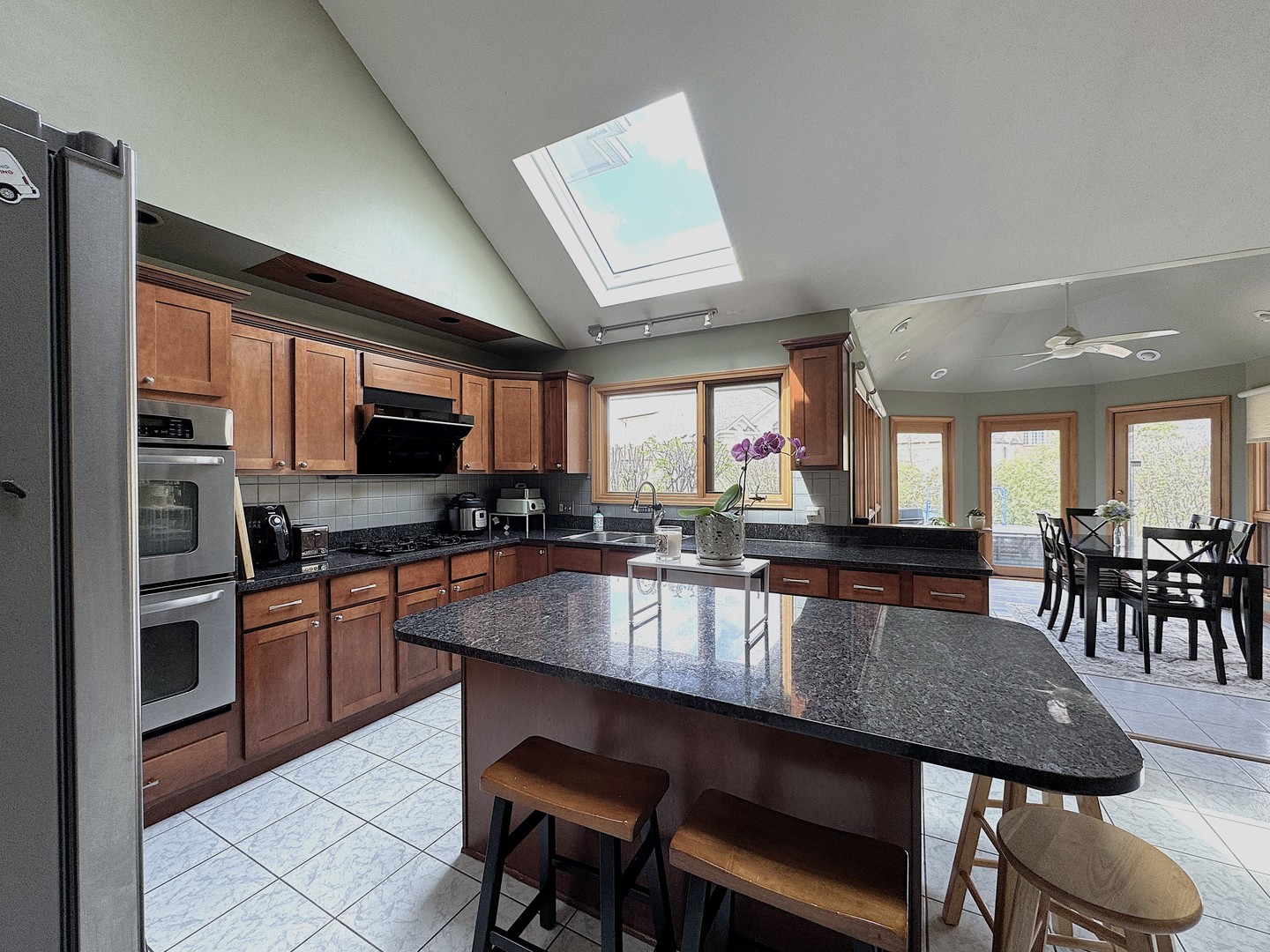 623 Steamboat Road Naperville, IL 60565 - Photo 13 of 37