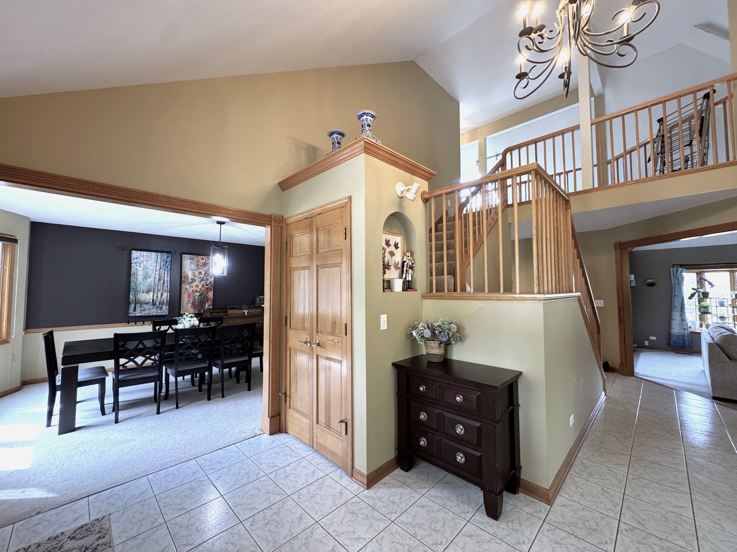 623 Steamboat Road Naperville, IL 60565 - Photo 5 of 37