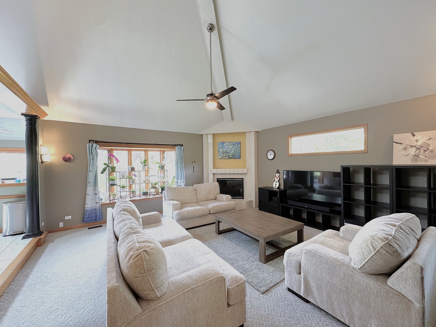 623 Steamboat Road Naperville, IL 60565 - Photo 8 of 37
