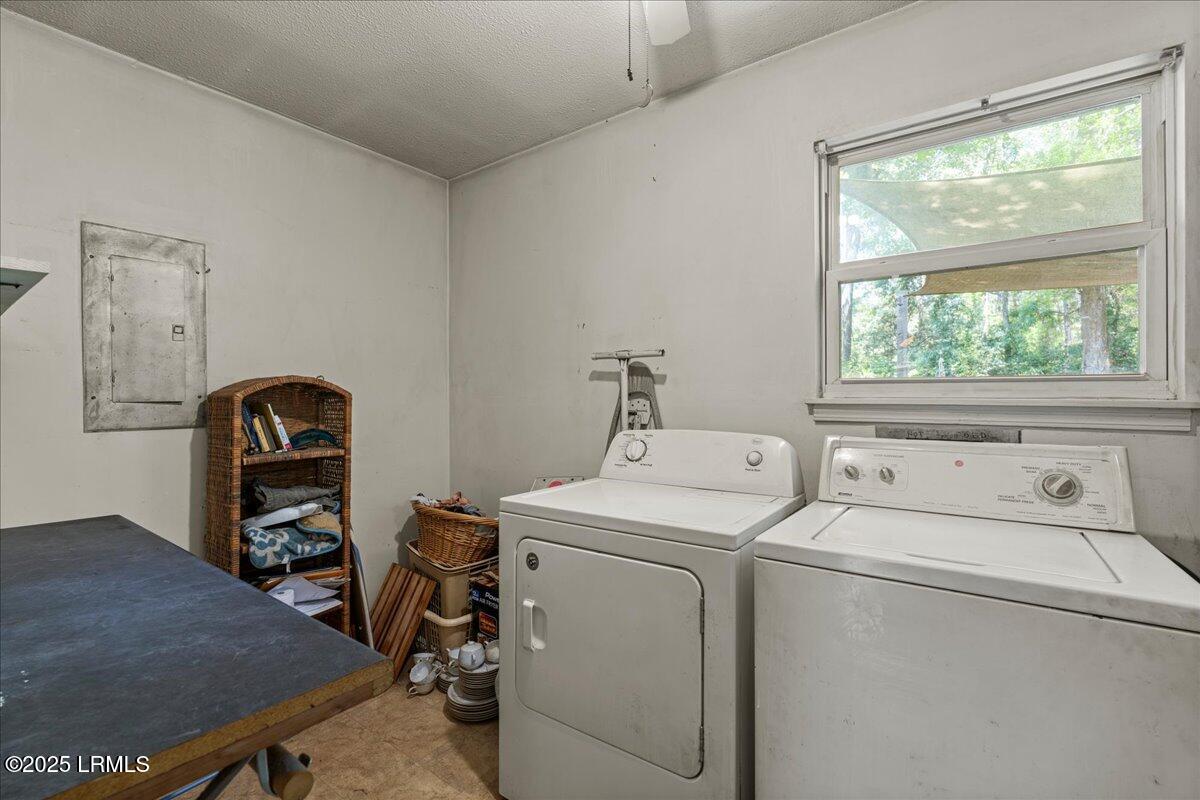 3003 Cherry Boulevard Beaufort, SC 29902 - Photo 21 of 28 21-Laundry Room