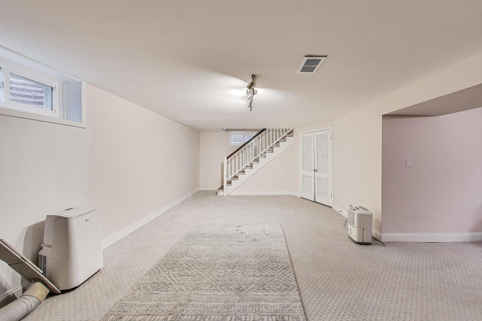2515 Gordon Drive Flossmoor, IL 60422 - Photo 30 of 42 a view of a livingroom with the staircase