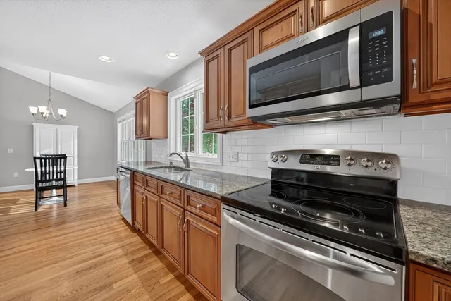 $699,000 | 66 Lee Street, East Longmeadow, MA 01028