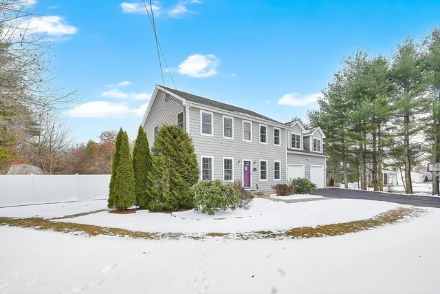 $699,000 | 66 Lee Street, East Longmeadow, MA 01028