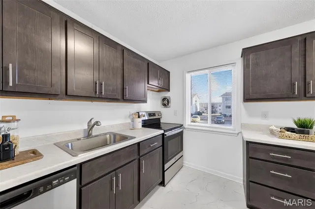 $135,000 | 1832 Gascony Parc Drive, Unit 1832, Lake St. Louis, MO 63367