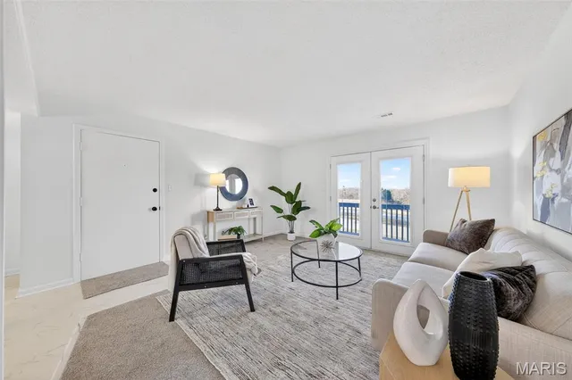 $135,000 | 1832 Gascony Parc Drive, Unit 1832, Lake St. Louis, MO 63367